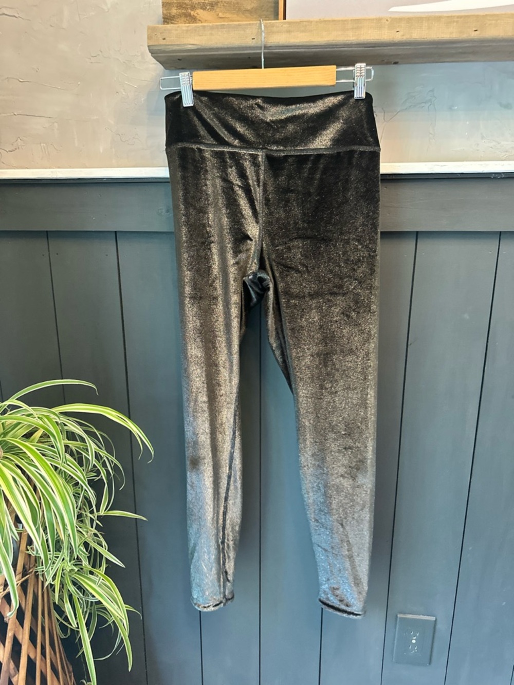 PINK Ultimate Victoria's Secret Women's  Black Blue‎ Velvet Leggings sz L